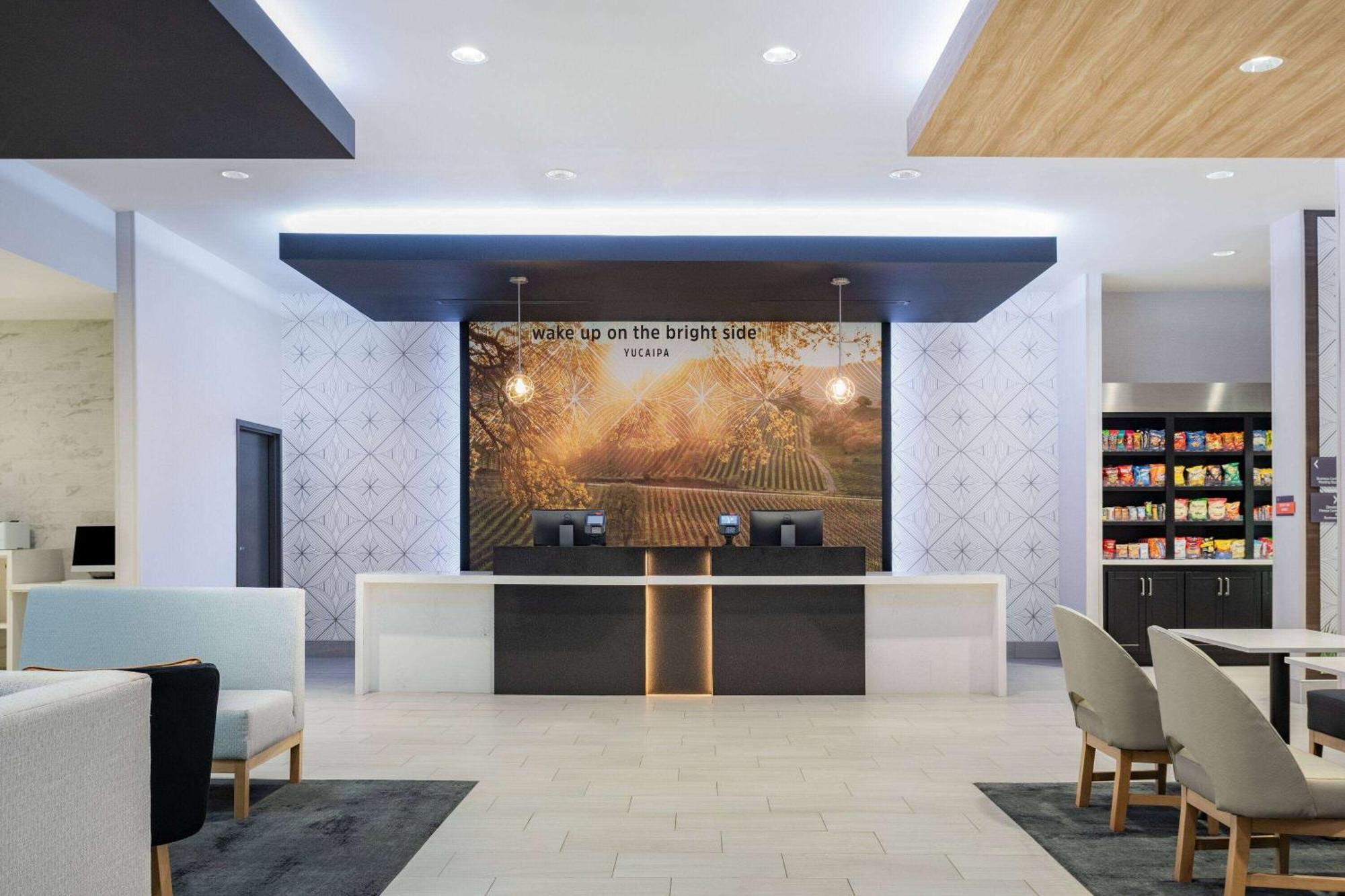 La Quinta Inn & Suites By Wyndham Yucaipa Esterno foto