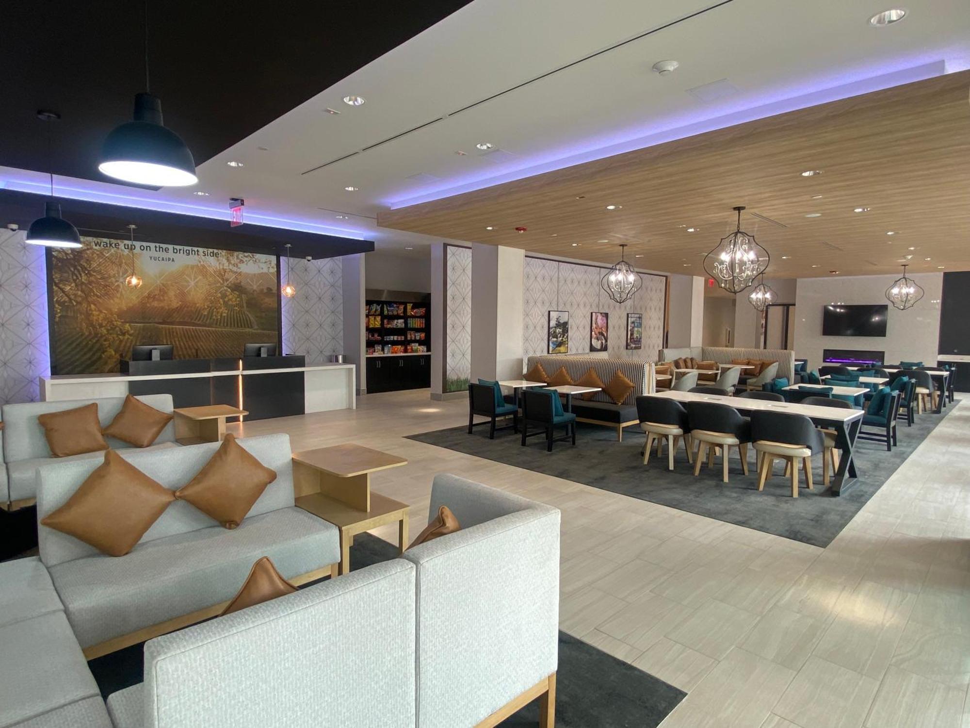La Quinta Inn & Suites By Wyndham Yucaipa Esterno foto